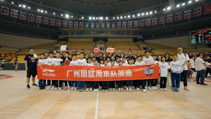 李寧最新活動(dòng),李寧最新活動(dòng)，運動(dòng)場(chǎng)上的溫情故事