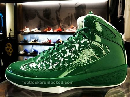 揭秘籃球傳奇雷阿倫的裝備升級之路，最新戰靴亮相！