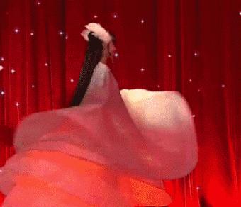 小彩旗的最新圖片，展現學(xué)習之旅中的成長(cháng)與自信之源