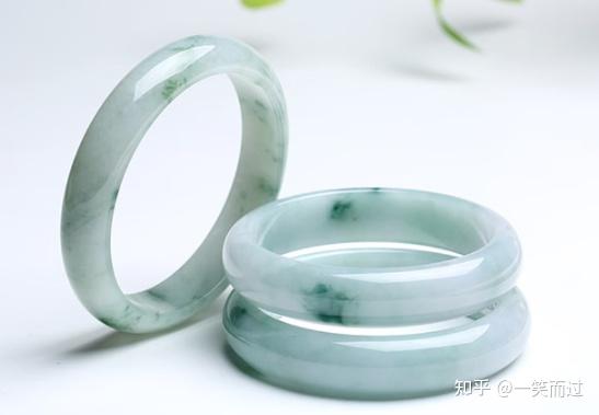 2024最新款手鐲,探秘小巷中的寶藏，2024最新款手鐲