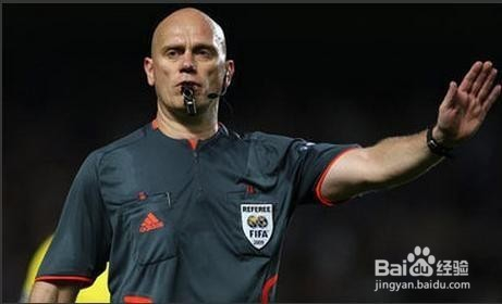 最新足球裁判手勢圖解，小裁判的日常趣事與友情紐帶，揭秘足球裁判手勢的魅力