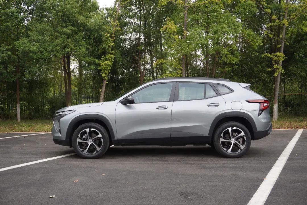 雪弗萊最新款，開(kāi)啟一段溫馨的駕駛之旅