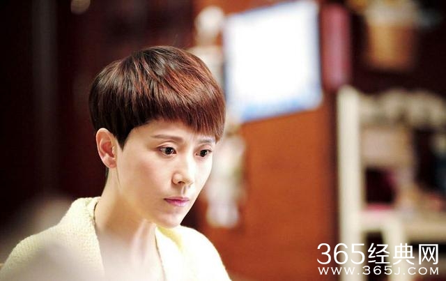 娛樂(lè )圈之女王在上，璀璨星途下的榮耀篇章（最新章節）