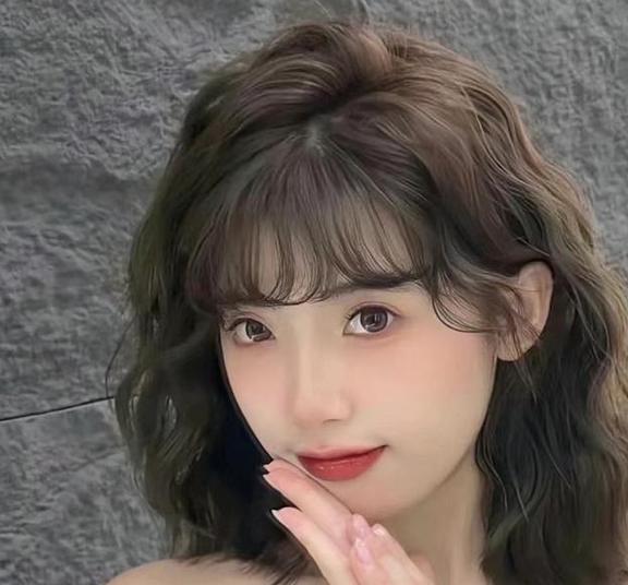 2024最新女式短發(fā)發(fā)型，展現自信與美麗的青春風(fēng)采