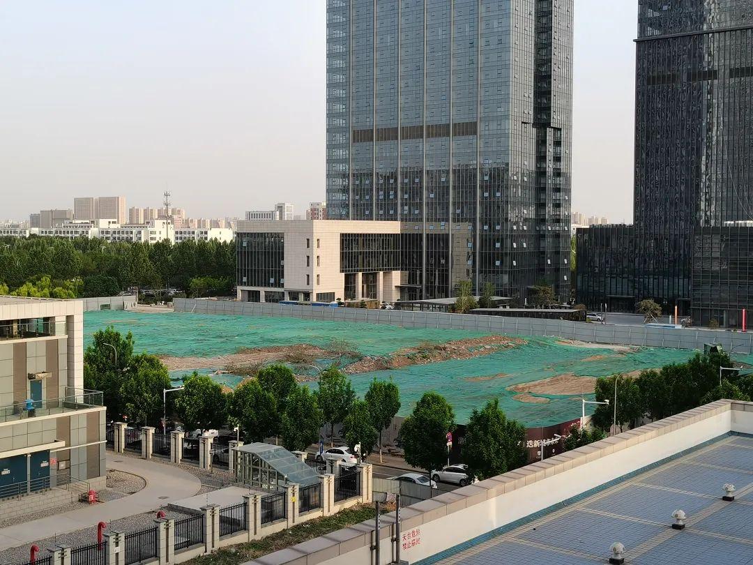 明發(fā)世貿中心，日常溫馨與友情家庭的故事更新