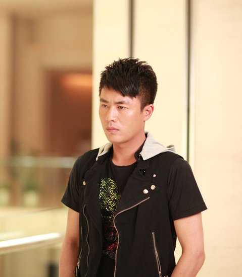 杜淳最新發(fā)型揭秘，巷弄深處的時(shí)尚秘密