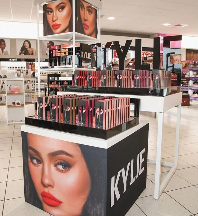 最新財務(wù)造假公司,最新財務(wù)造假公司，背景、事件、影響與地位