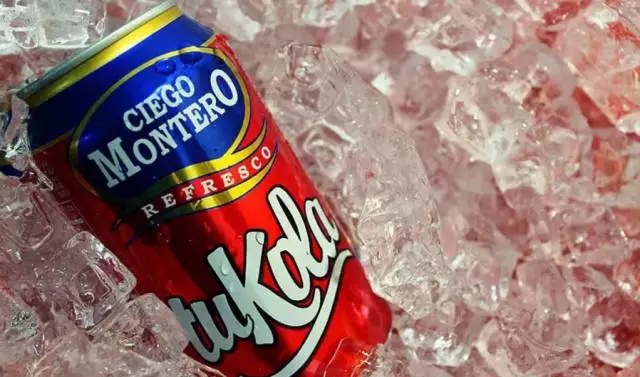 科技浪潮中的暢飲狂歡，最新可樂(lè )廣告引領(lǐng)新時(shí)代之味