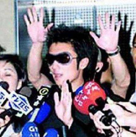 科技力量重塑明星形象，全新智能科技產(chǎn)品介紹