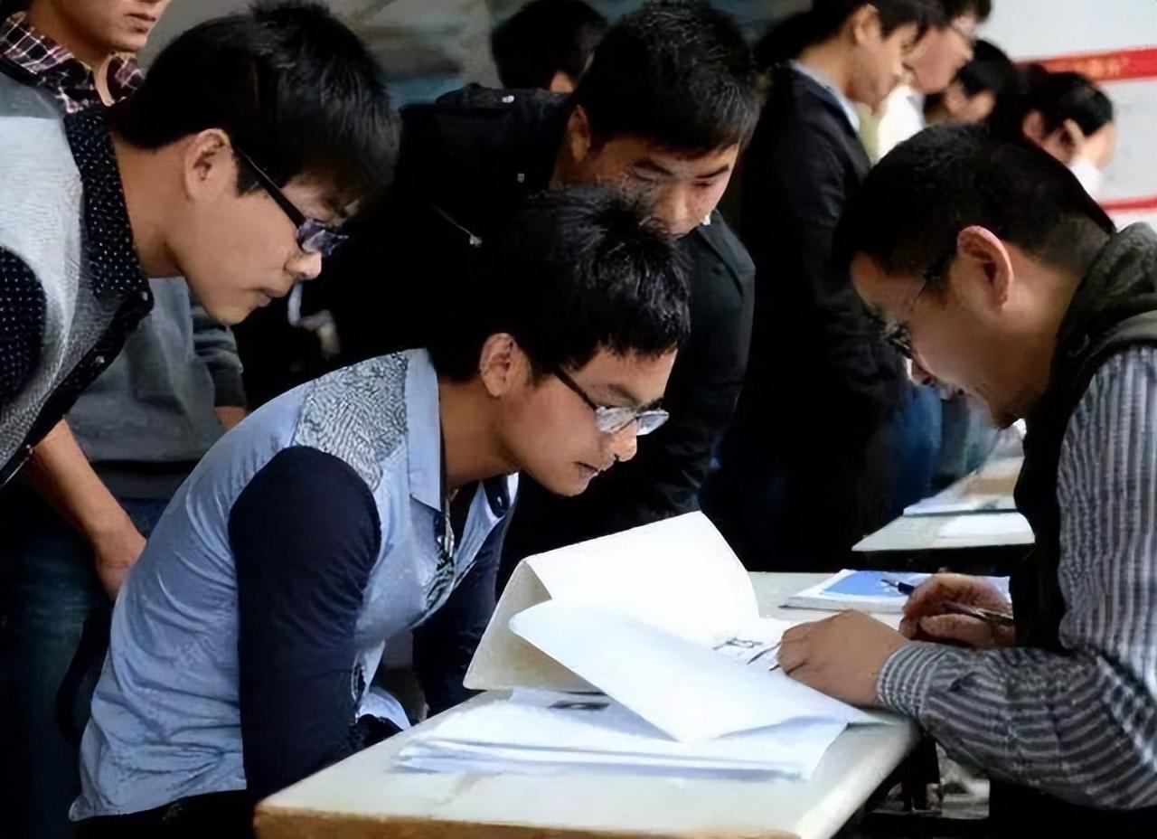 鐵路薪資改革邁入新時(shí)代，科技重塑未來(lái)，最新動(dòng)態(tài)揭示變革趨勢