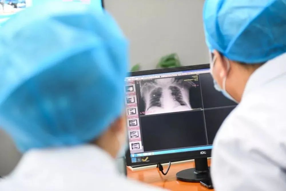 最新疫情動(dòng)態(tài)圖，疫情與歡樂(lè )生活的交織