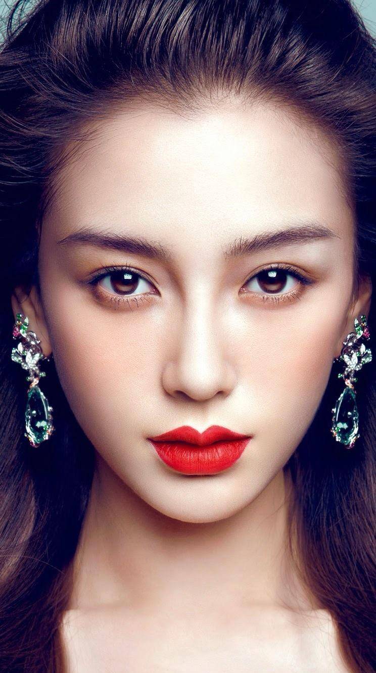 女明星唇色之旅，探尋內心平靜的唇妝藝術(shù)