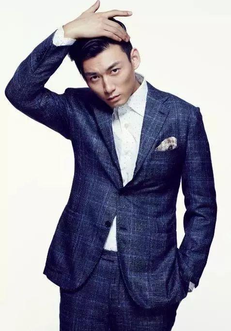 演員王翌舟，從舞臺到熒屏的自信成就之路