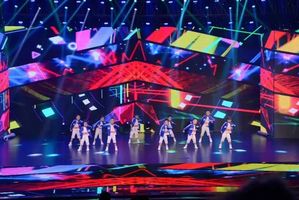 潮流舞蹈風(fēng)采，舞動(dòng)人生，自信閃耀的魅力瞬間