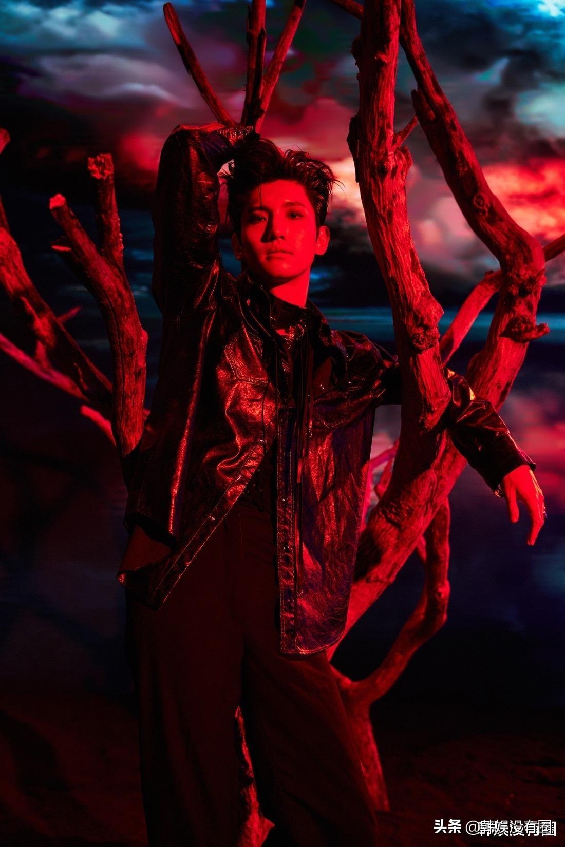 東方神起最新音樂(lè )專(zhuān)輯，音樂(lè )的力量與情感交融的盛宴