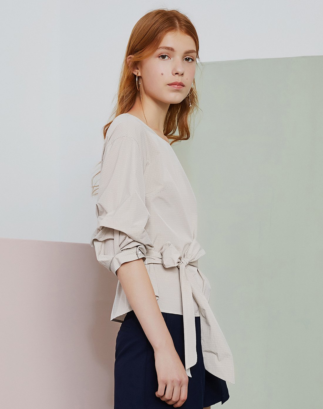 紅袖新款服飾，時(shí)尚自信之源，引領(lǐng)風(fēng)尚變化之路