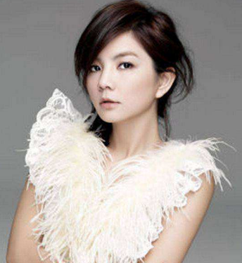 星光下的秘密，明星狐臭揭秘與香氛奇遇探秘