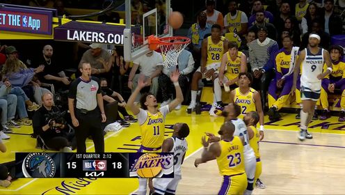 詹姆斯首場(chǎng)比賽錄像回放，變化、自信與成就感的啟示之旅