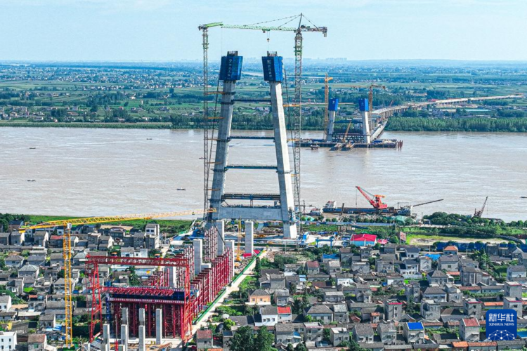 長(cháng)江百里洲大橋最新進(jìn)展，連接未來(lái)的橋梁，成就夢(mèng)想的翅膀