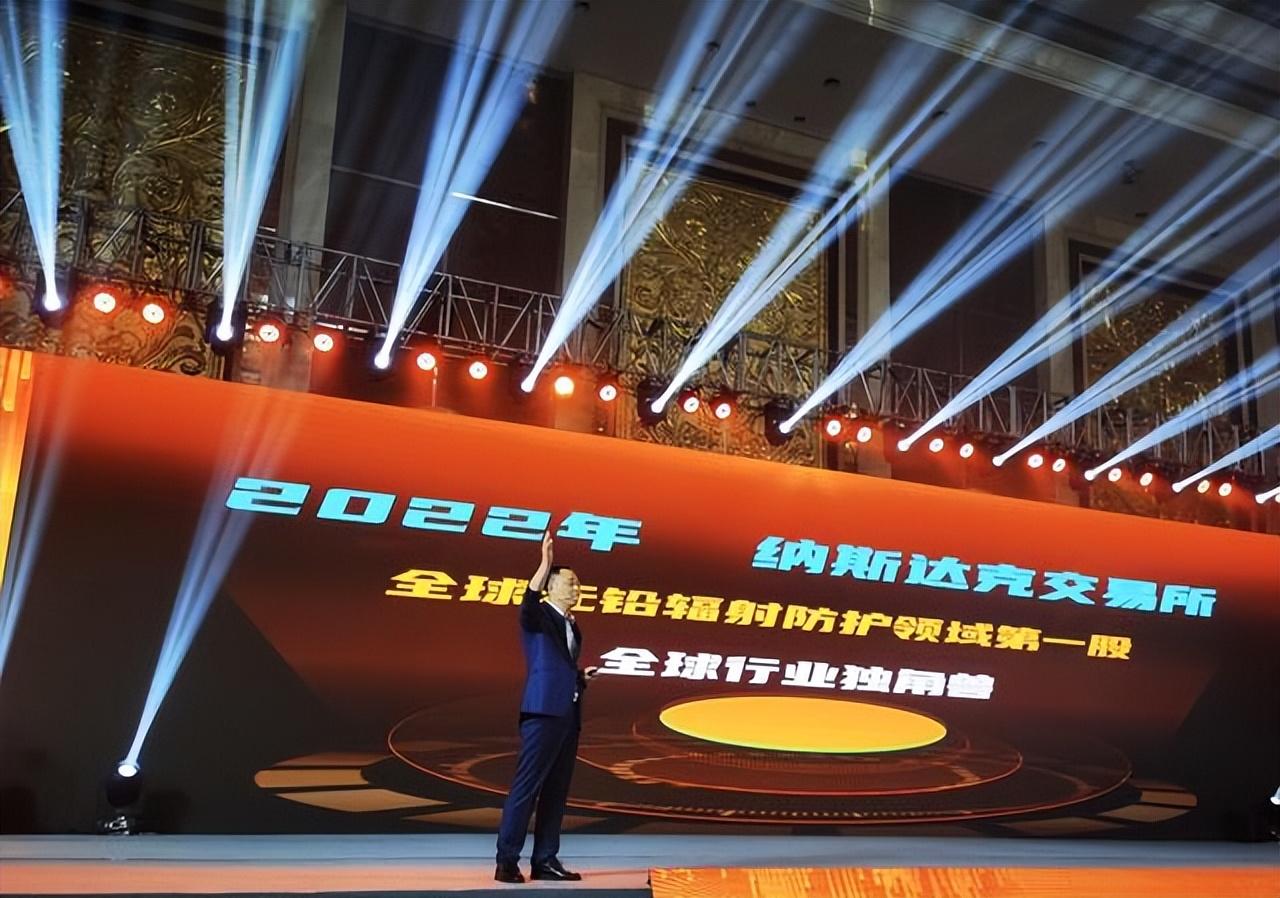 基金上市交易，探索小巷寶藏與特色小店的奇妙之旅