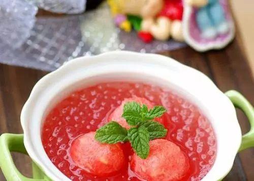 最新西瓜吃法，挑戰味蕾的勵志之旅，激發(fā)自信與成就感