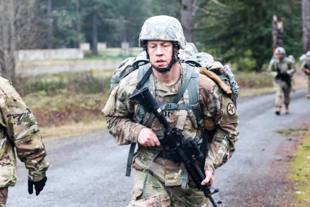 美國最新征兵政策深度解析與觀(guān)點(diǎn)闡述，探索新的方向與挑戰