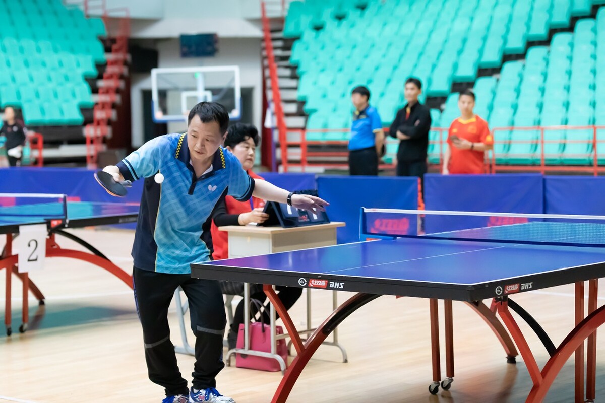 乒乓球比賽，小巷中的精彩乒乓秘境與激烈對決