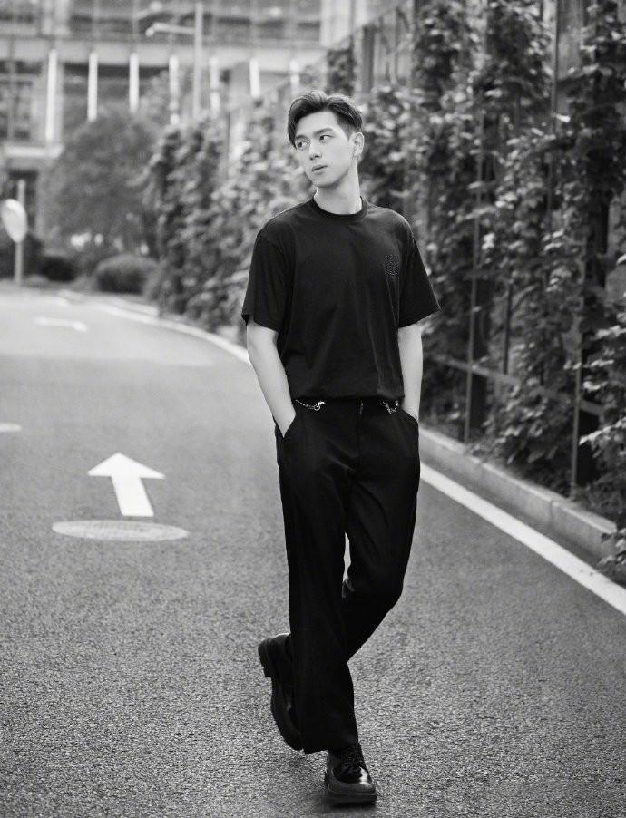 最新外劇盤(pán)點(diǎn)，勵志之旅啟程，展現變化中的自信與成就感！