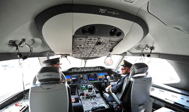 2013年飛機最新報價(jià)深度探討，以當年市場(chǎng)為例