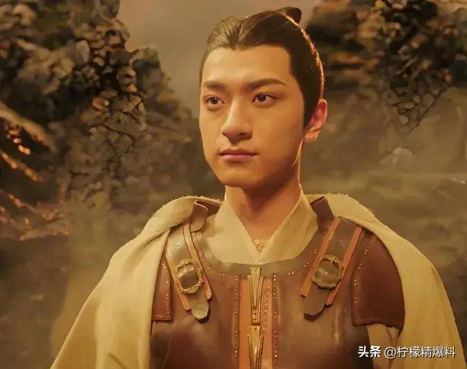 最新搞笑丑男大盤(pán)點(diǎn)，日常笑料背后的真摯友情故事