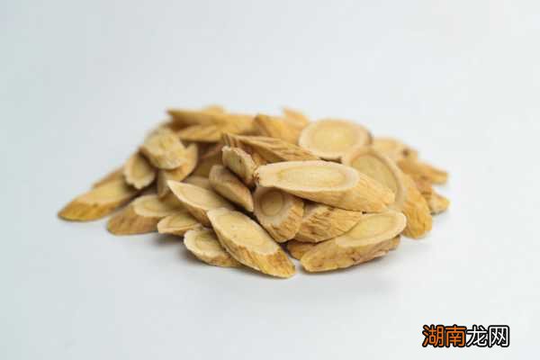 黃芪價(jià)格揭秘，黃芪價(jià)值背后的友情故事