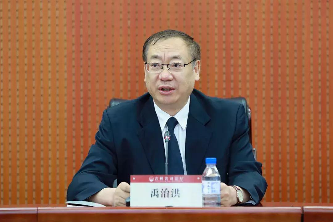 最新視頻廳，友情放映與家的溫馨時(shí)光