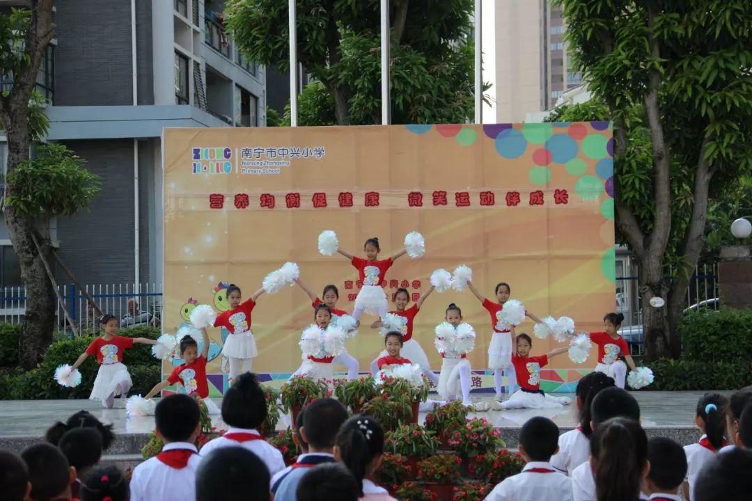 廣西南寧最新招聘信息匯總，啟程職場(chǎng)，自信閃耀在變化與學(xué)習的浪潮中