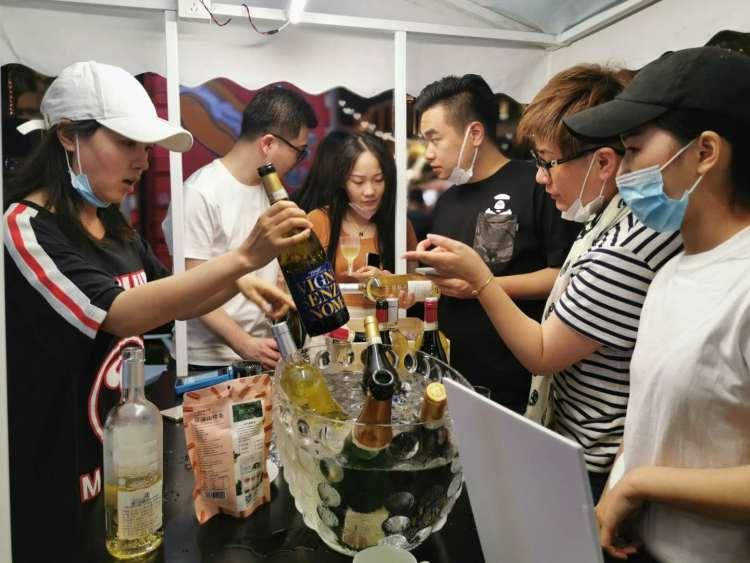 捕魚(yú)達人2最新版，小巷神秘寶藏探索與特色小店奇妙之旅