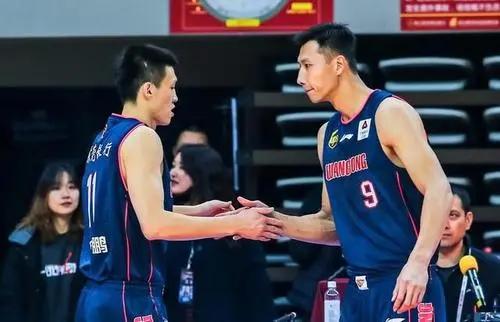 黑白直播APP最新版下載，體驗實(shí)時(shí)互動(dòng)的新時(shí)代娛樂(lè )直播