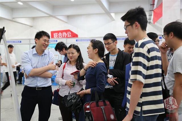 農尚環(huán)境最新動(dòng)態(tài)及關(guān)注與學(xué)習農環(huán)境知識與技能的步驟指南