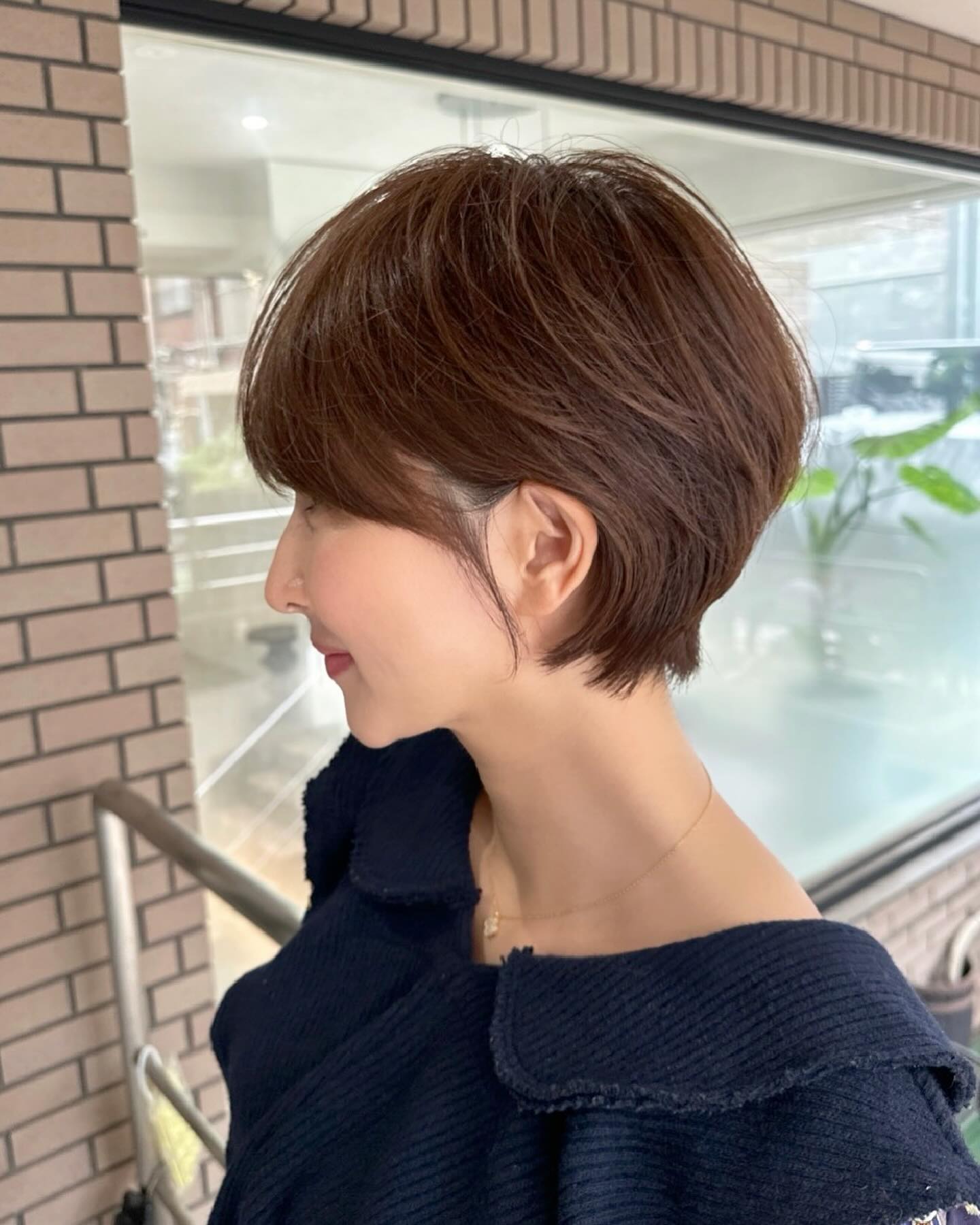 溫馨日常中的短發(fā)奇緣，愛(ài)的紐帶與最新發(fā)型圖片分享