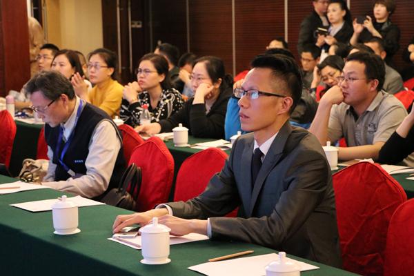 脫發(fā)最新進(jìn)展，頭頂奇遇與友情力量的力量探索