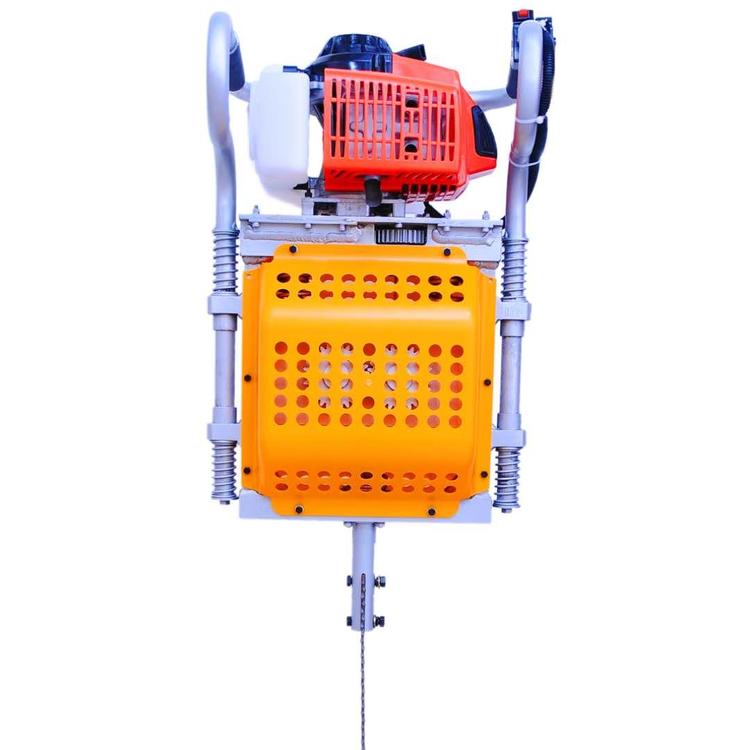 最新起樹(shù)苗機器，自然美景探索之旅啟程