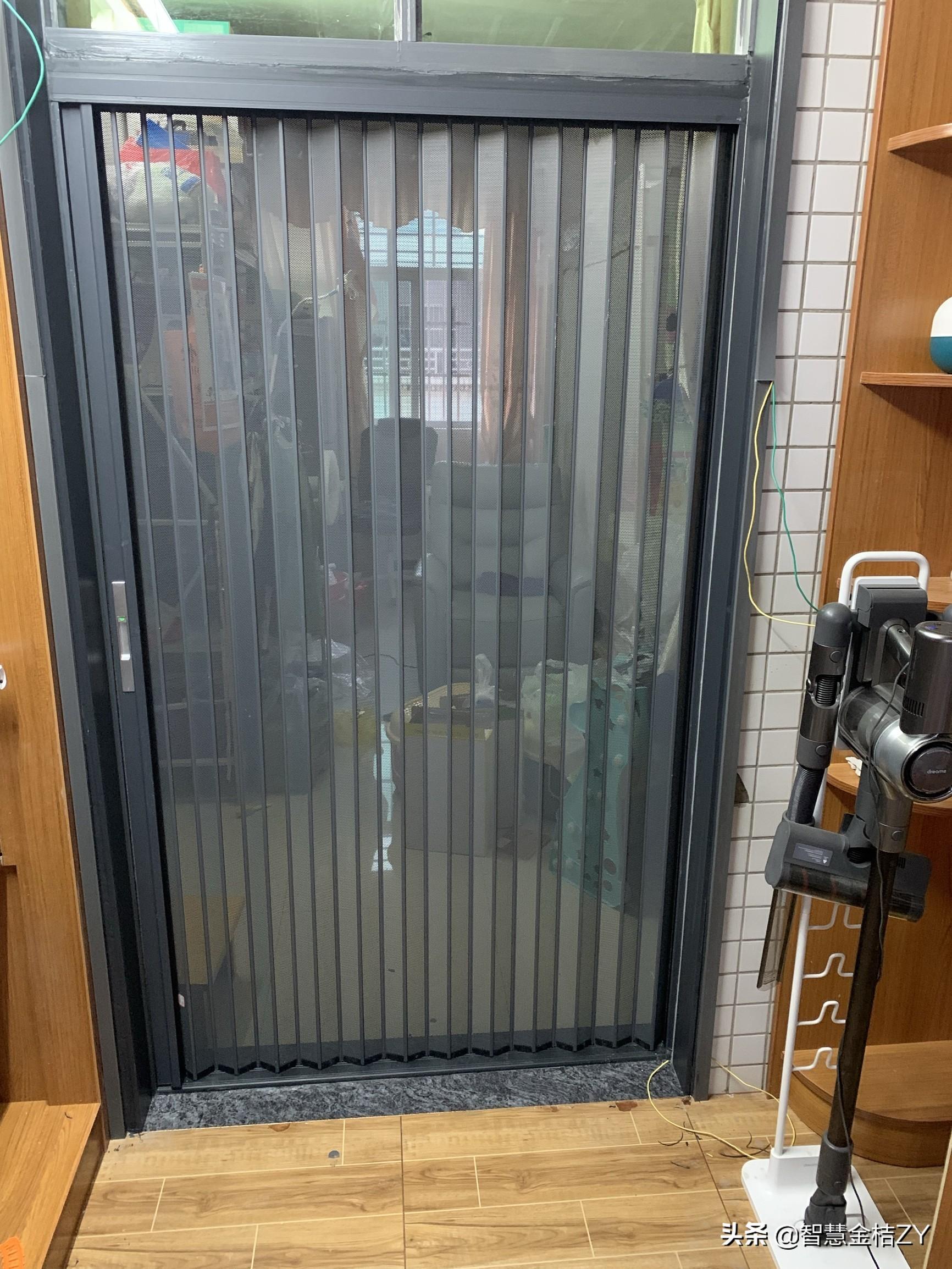 最新折疊門(mén)，開(kāi)啟變化之門(mén)，自信邁向成功之路的時(shí)尚之選