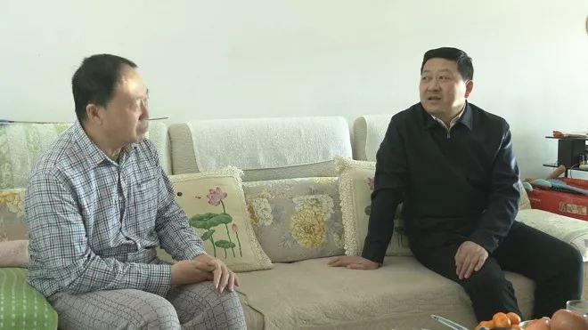 時(shí)政新聞速遞，最新動(dòng)態(tài)大揭秘，新鮮資訊不容錯過(guò)！