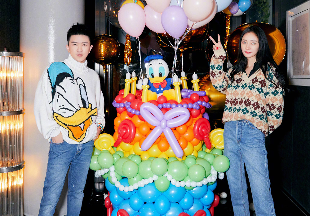 最新生日圖片分享，小巷深處的特色小店，生日探索之旅啟程！