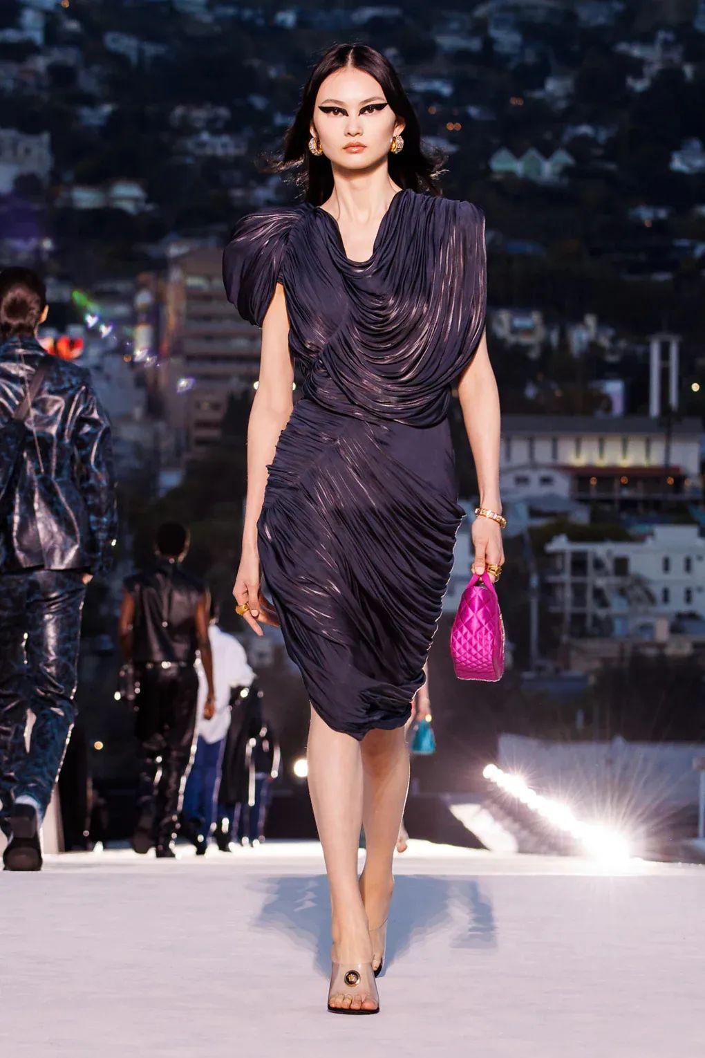 最新時(shí)尚秀，小巷中的隱秘時(shí)尚寶藏