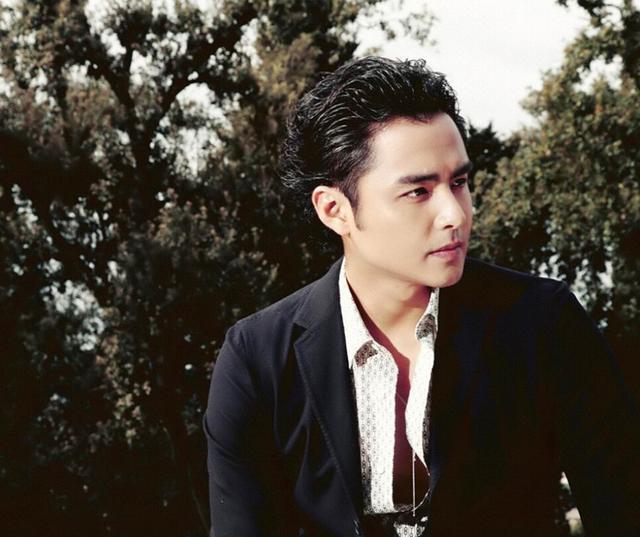 明道最新?tīng)顩r揭秘，星光下的日常溫情