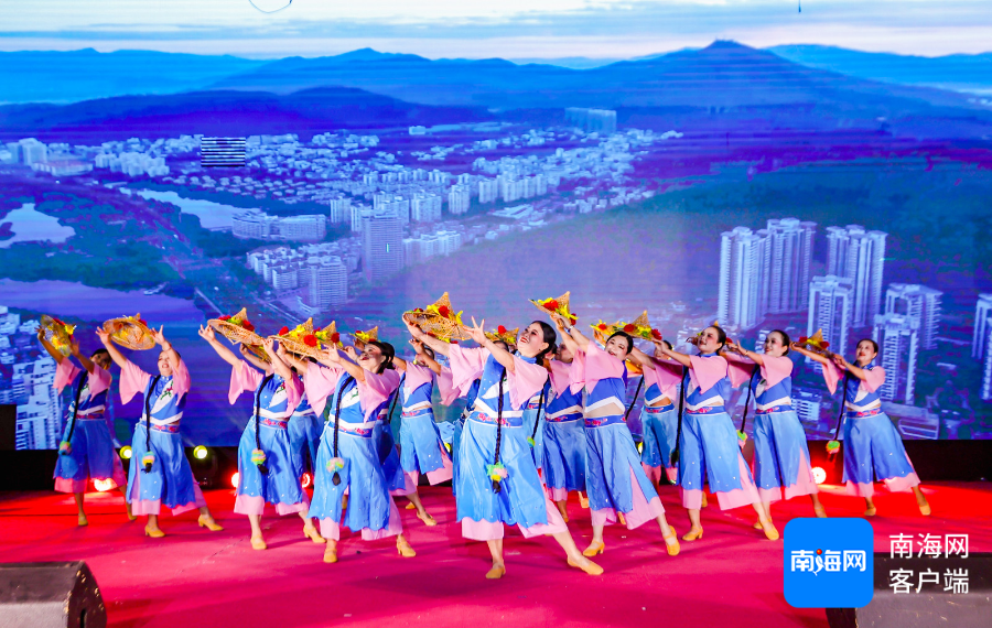 廣場(chǎng)舞2025最新風(fēng)潮，舞動(dòng)你的世界！?