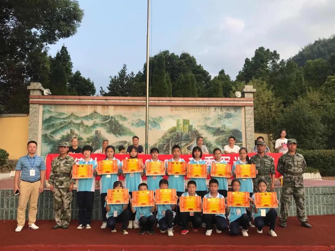 科技、社會(huì )與經(jīng)濟熱點(diǎn)話(huà)題的最新新聞?wù)接? width=