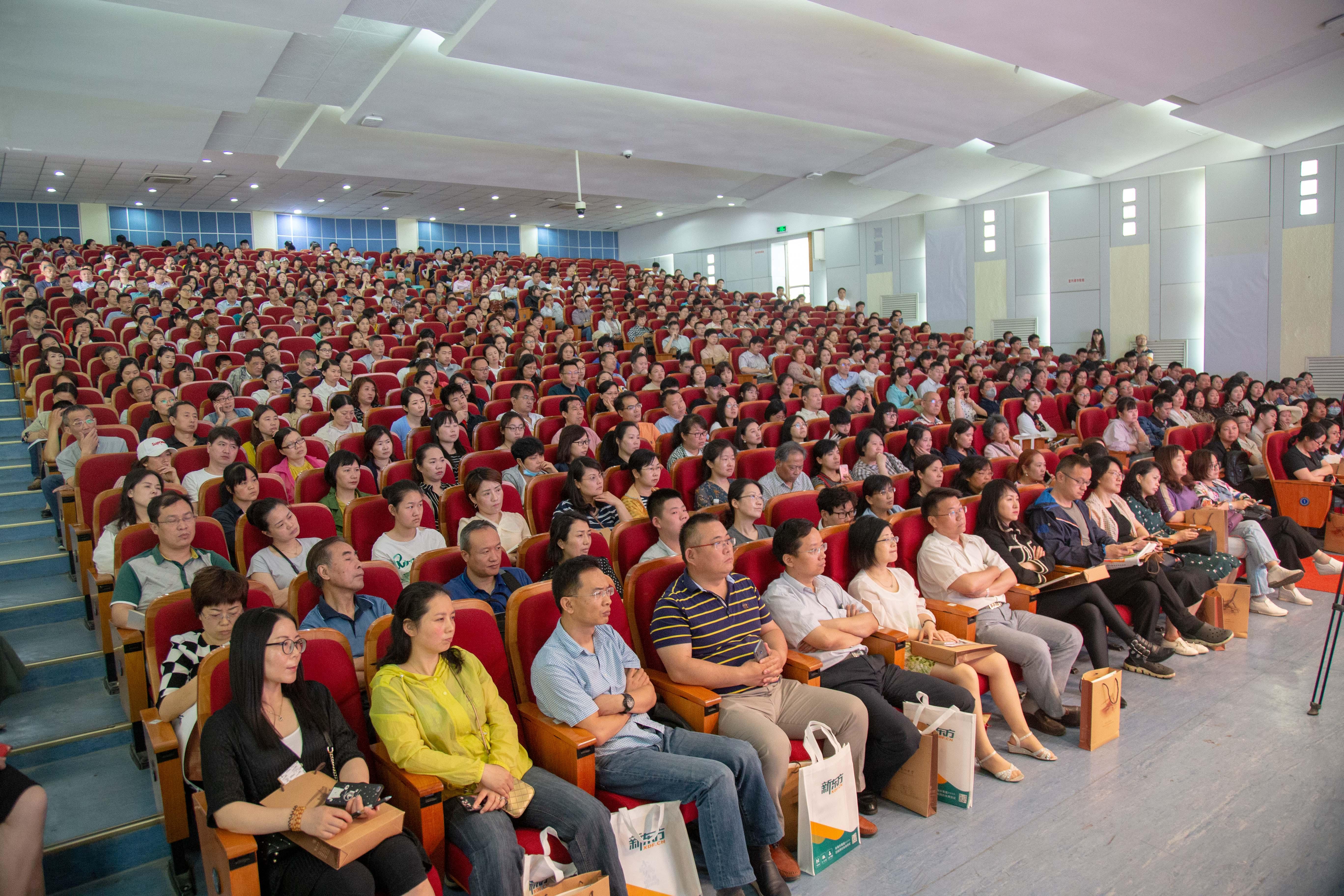 最新直播熱潮，變化中的學(xué)習，自信與成就的力量