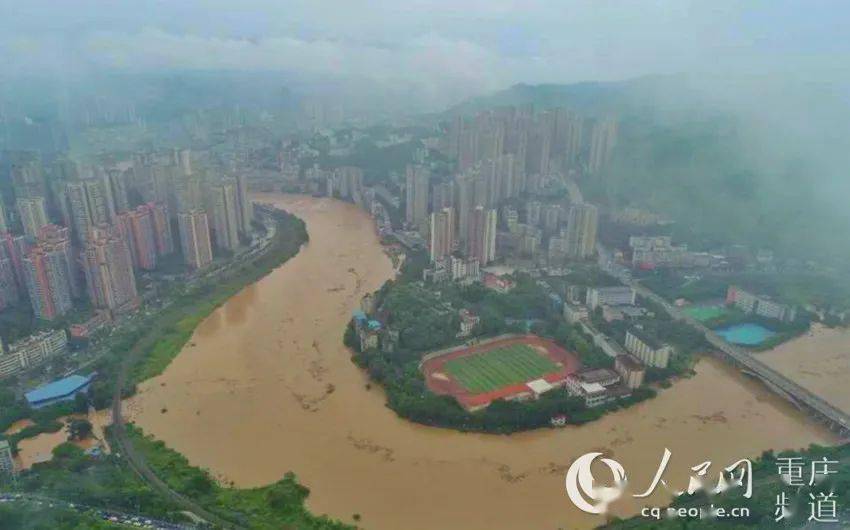 洪峰來(lái)襲，背景、事件、影響與時(shí)代重要性解析