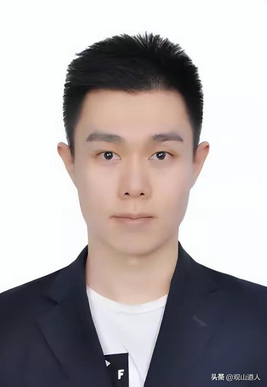 北大女生時(shí)尚搭配與技能提升，最新時(shí)尚包款指南