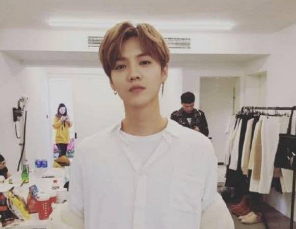 鹿晗2025最新照片，自然之旅的心靈觸摸